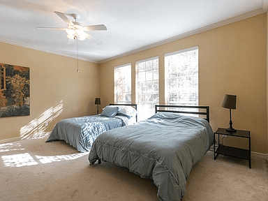 Women's semi-private room at Hearthstone House
